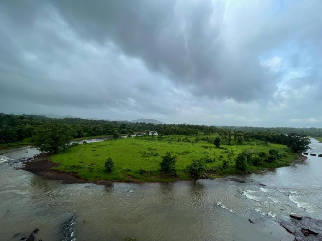 Karjat Villa Exterior photo